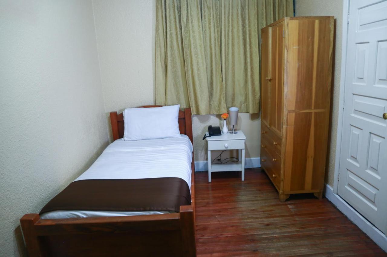 Hostal Loro Verde كويتو المظهر الخارجي الصورة