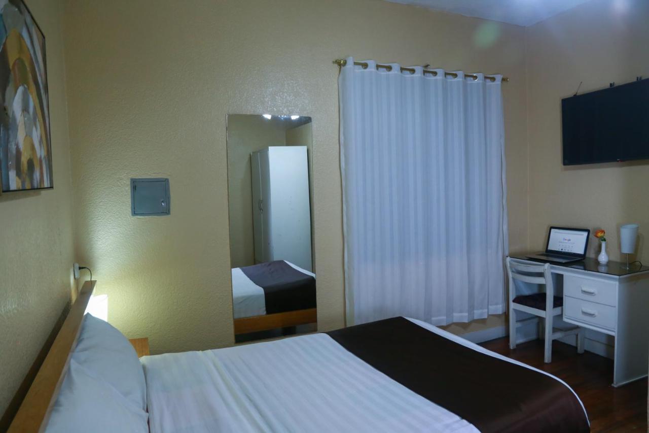 Hostal Loro Verde كويتو المظهر الخارجي الصورة